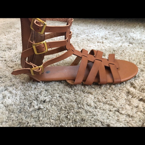 Sandals - Picture 2 of 2